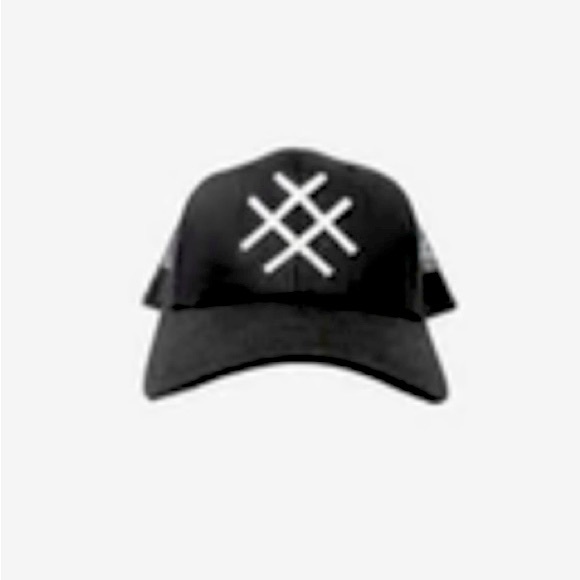 Condition: Excellent Used | Lucid Logo Trucker Cap - Picture 1 of 4